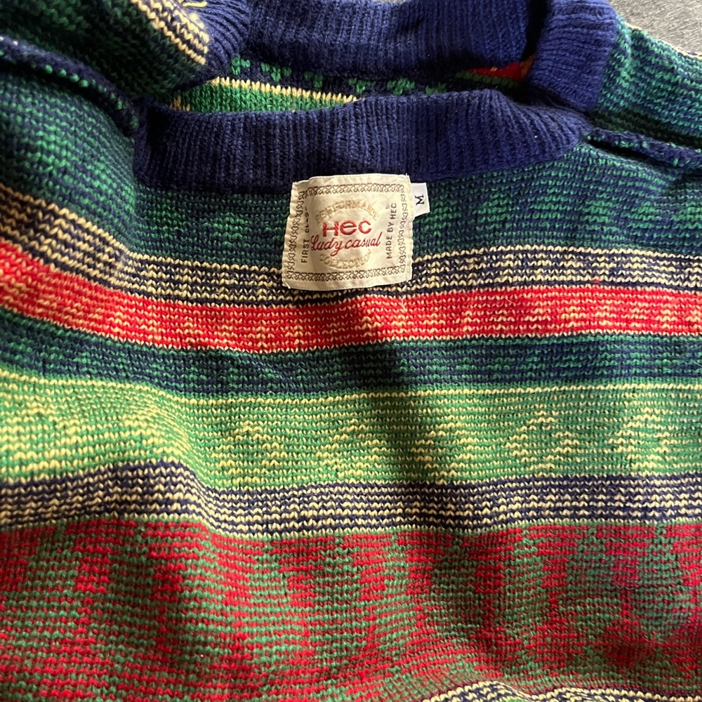 Colorful Patterned Sweater - Picture 4 of 4